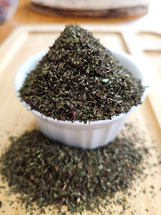 Dry mint leaves for cooking