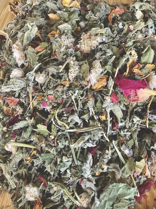 Herbal mix tea leaves